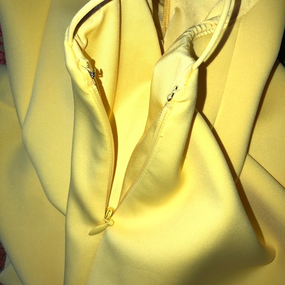 Guess Yellow Spaghetti Strap Backless Party Dress - Picture 5 of 9